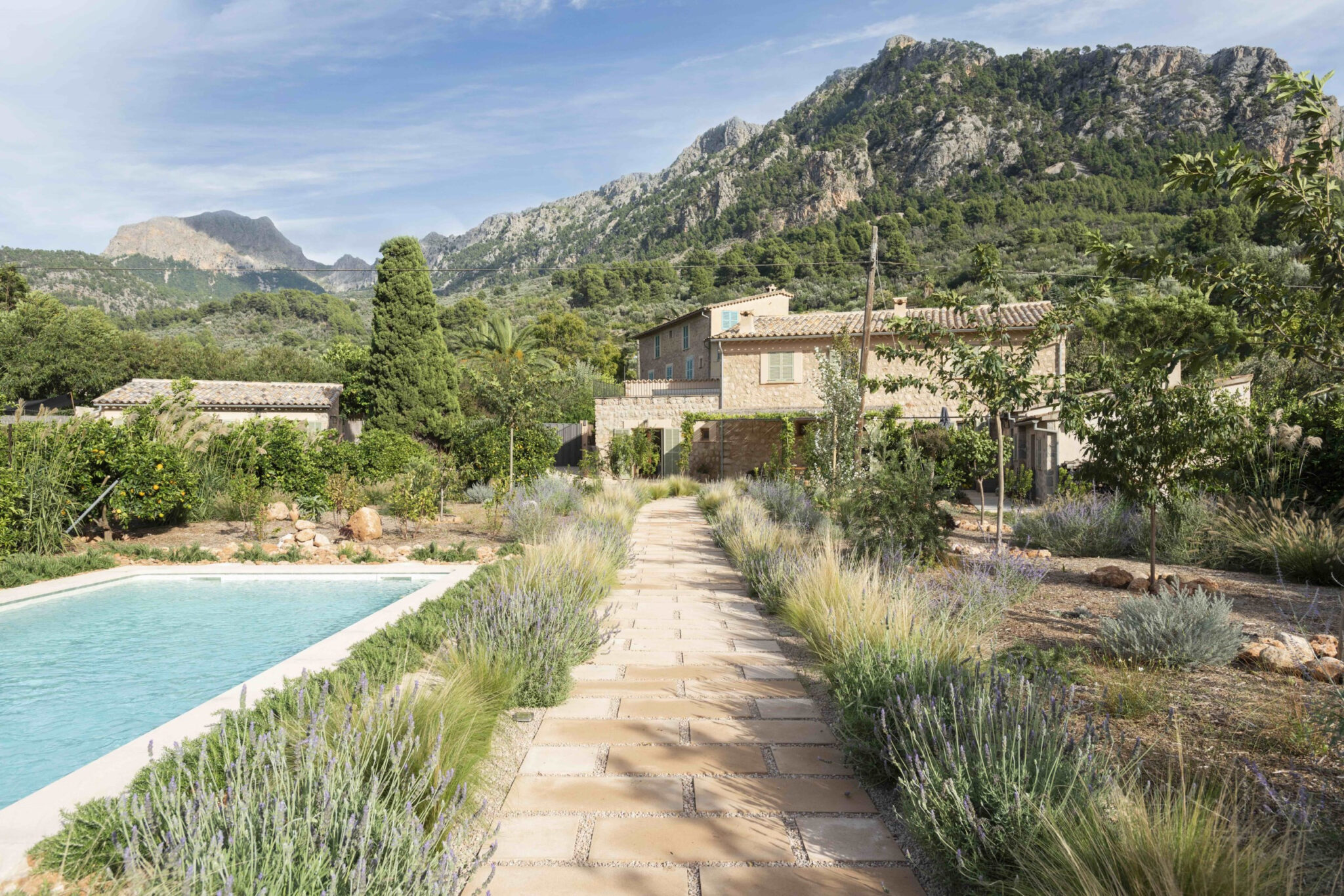 ca-na-nela-traditional-stone-villa-biniaraix-mallorca-pool