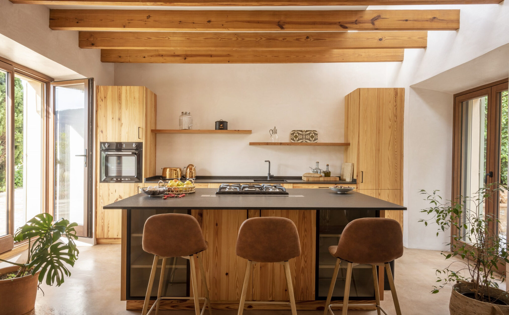 ca-na-nela-villa-biniaraix-mallorca-modern-kitchen