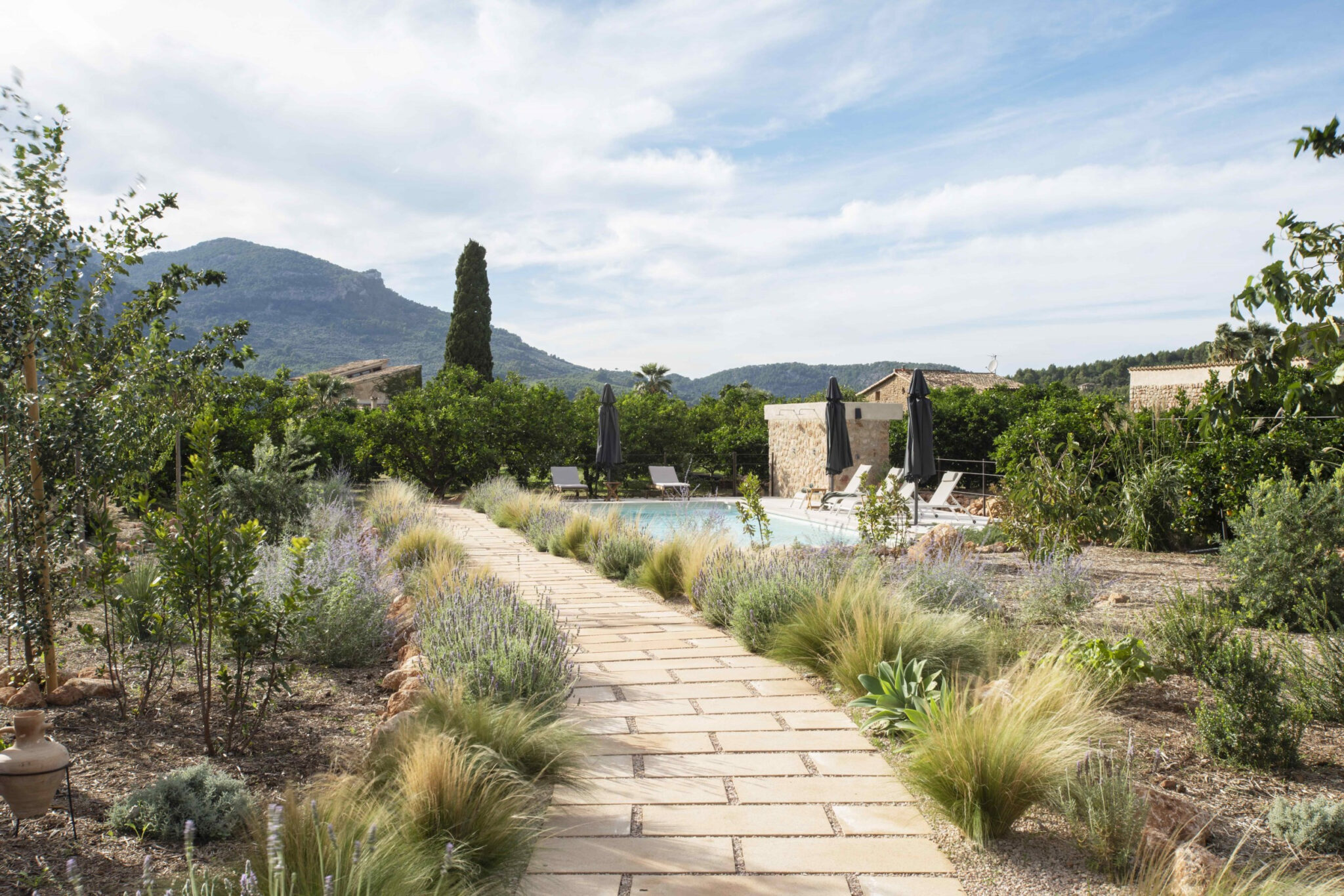 ca-na-nela-villa-biniaraix-mountain-view-garden