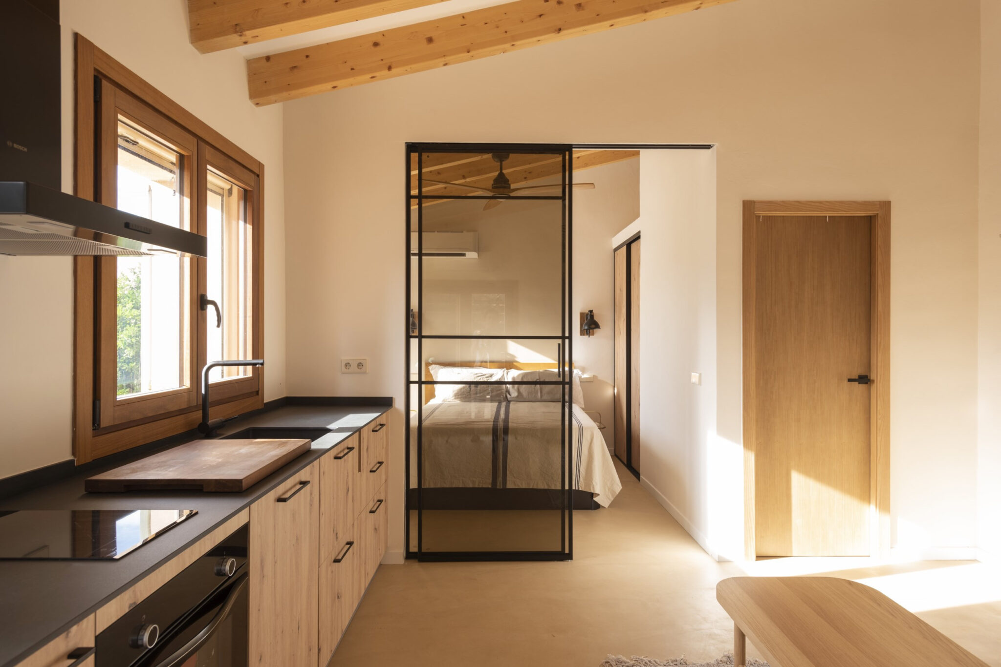 ca-na-nela-villa-biniaraix-separate-guest-house-bedroom