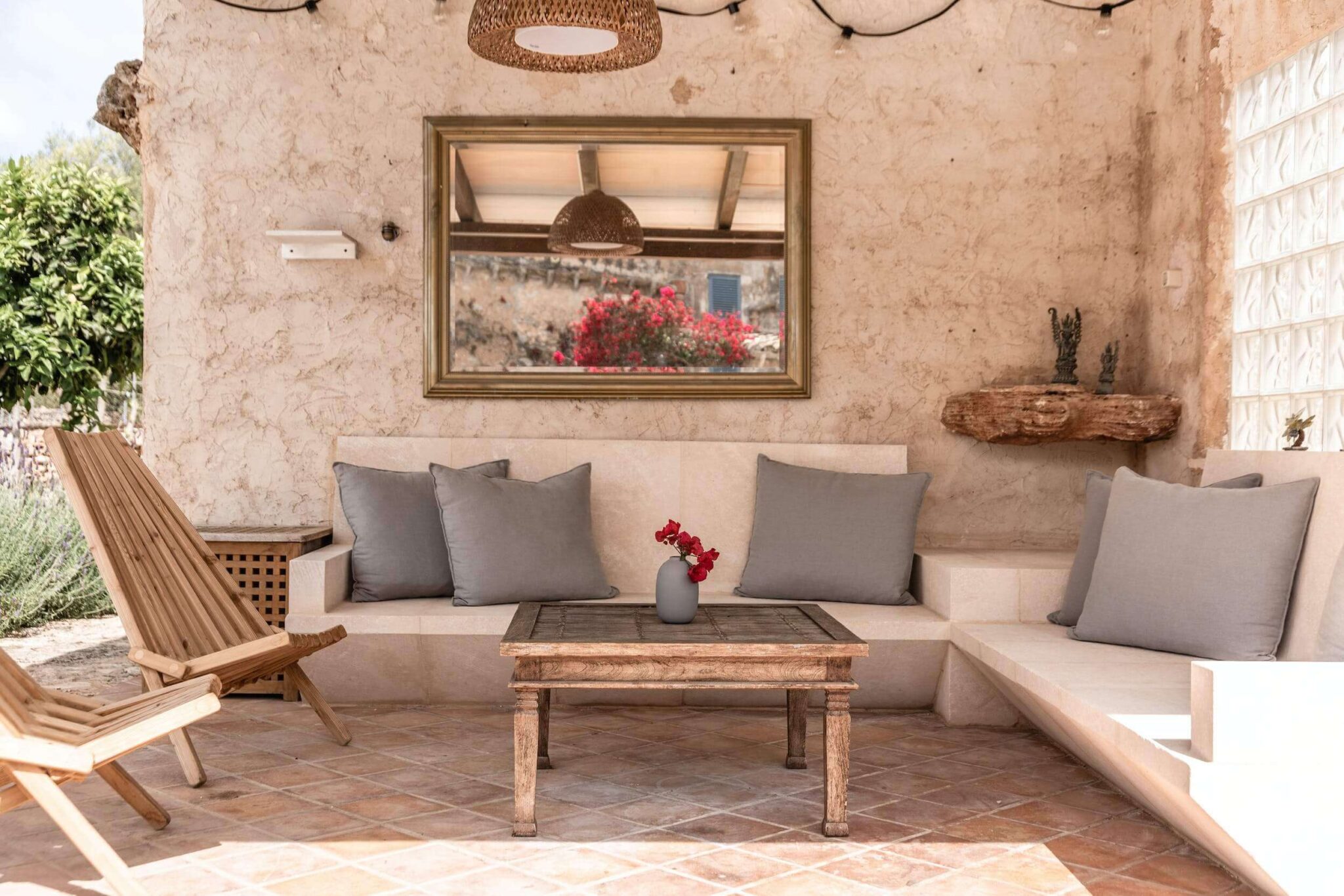 can-clementine-felanitx-mallorca-garden-lounge-area