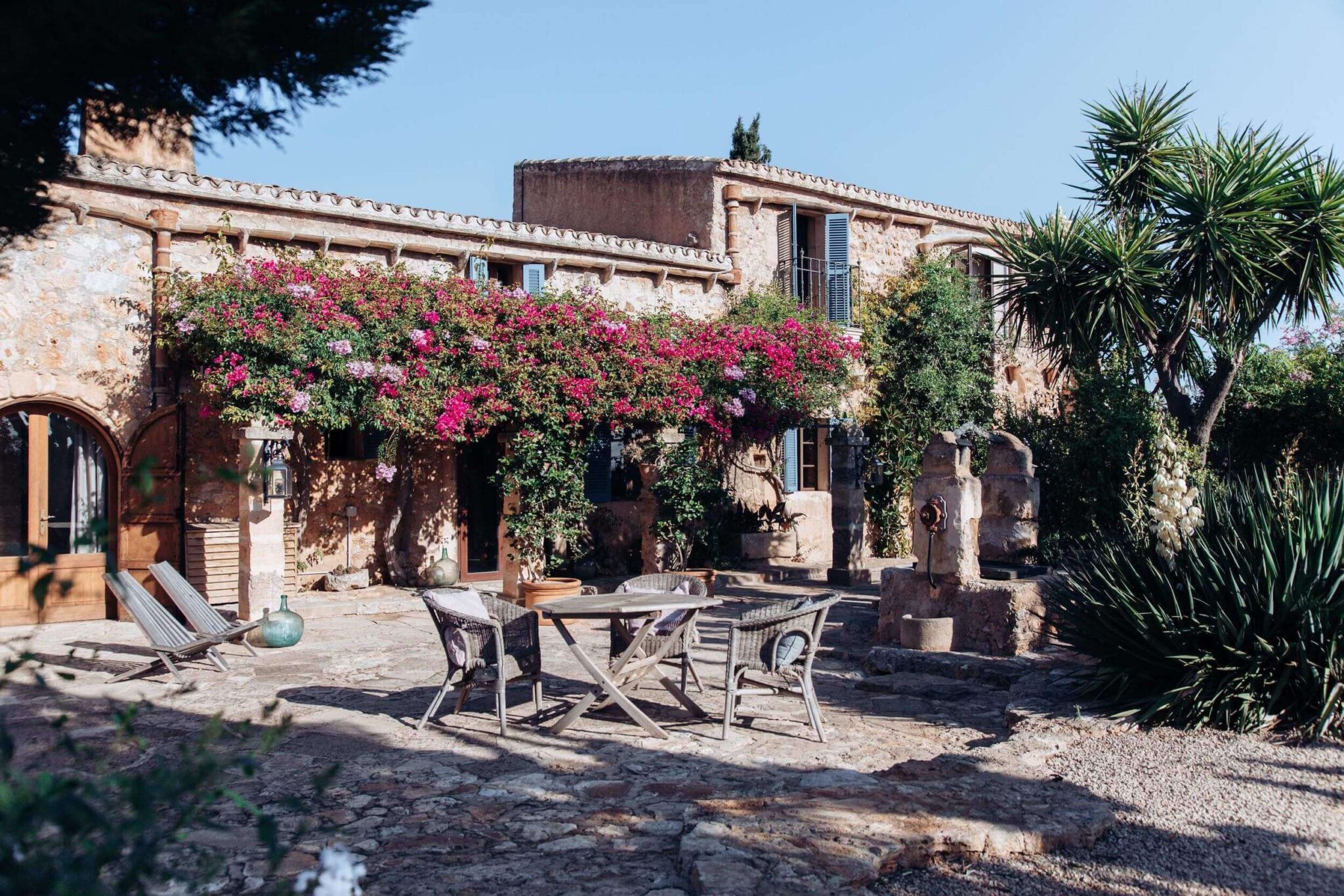 can-clementine-felanitx-mallorca-holiday-villa-exterior-area