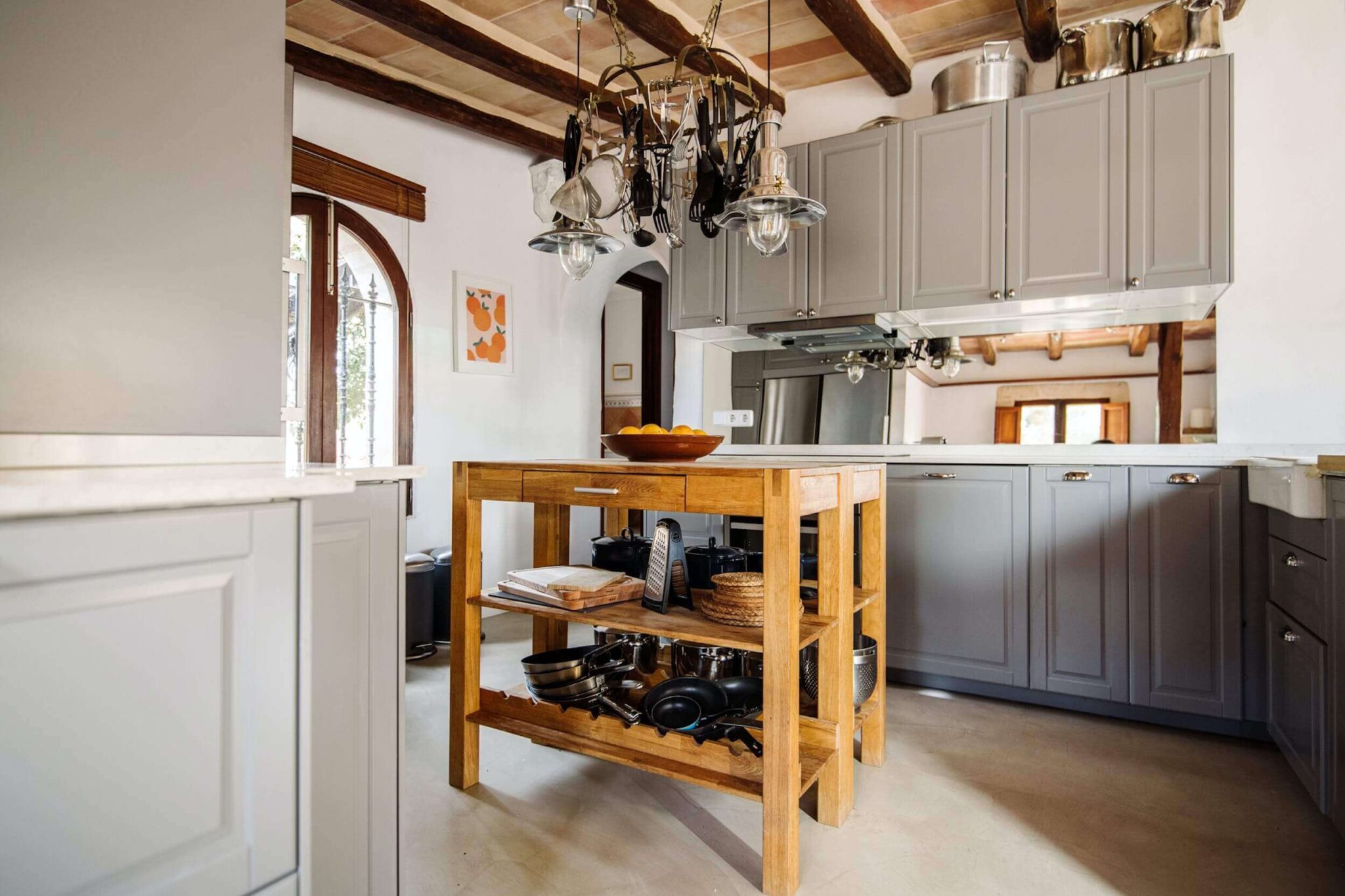 can-clementine-felanitx-mallorca-modern-finca-kitchen