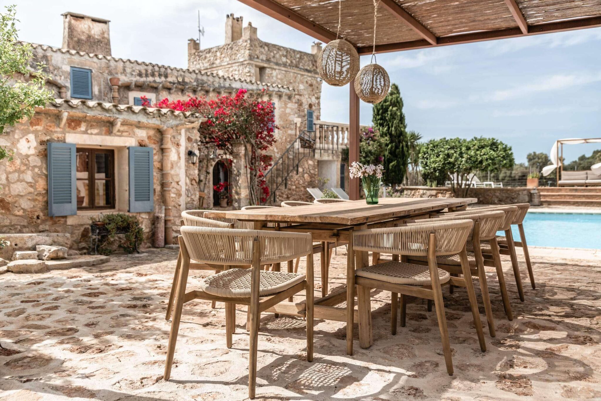 can-clementine-felanitx-mallorca-outdoor-pool-dining-terrace