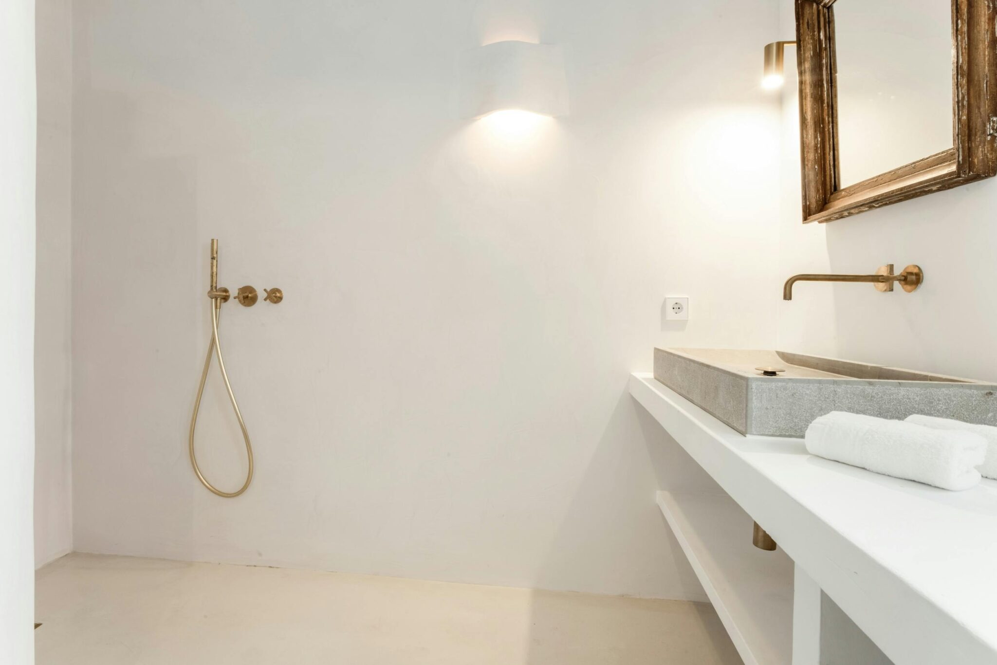 can-llull-marratxi-mallorca-walk-in-shower