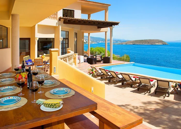 7c63b9c3-1b85-4cab-a39e-22e5fcf701de-large