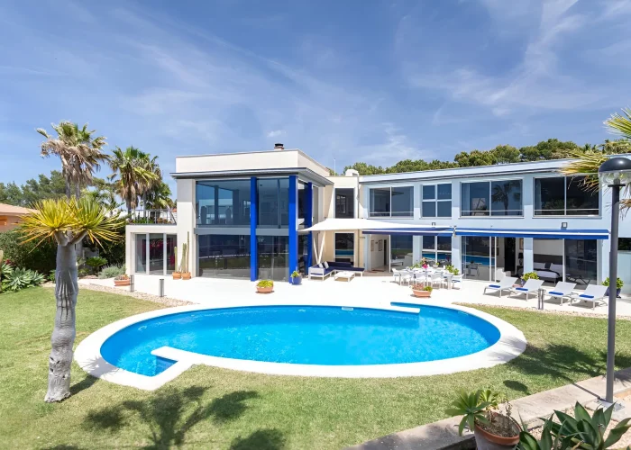 bay-blue-seascape-villa-llucmajor-mallorca-modern-villa-exterior