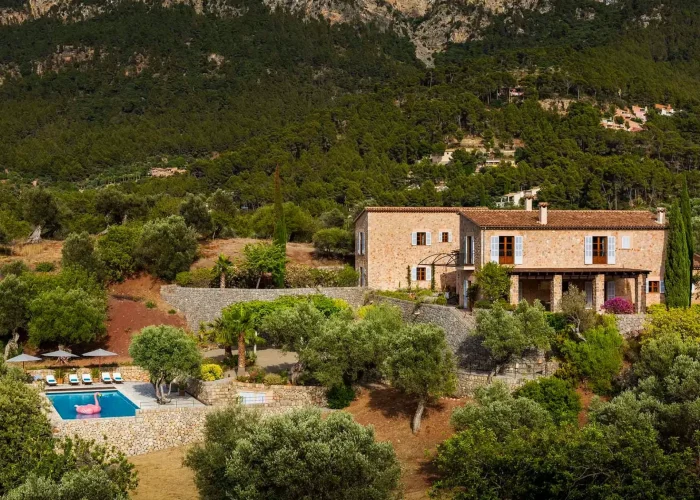 sa-terra-rotja-luxury-villa-banyalbufar-mallorca-stone-finca-exterior