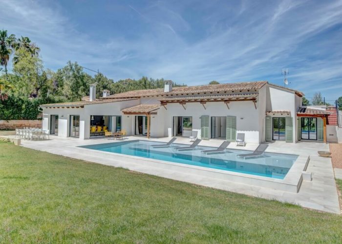 villa-brisa-son-vida-pool-area-02