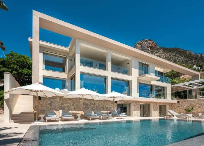 villa-luz-exterior-sea-view-puerto-andratx