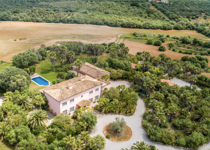 villa-santa-margalida-mallorca-garden-view